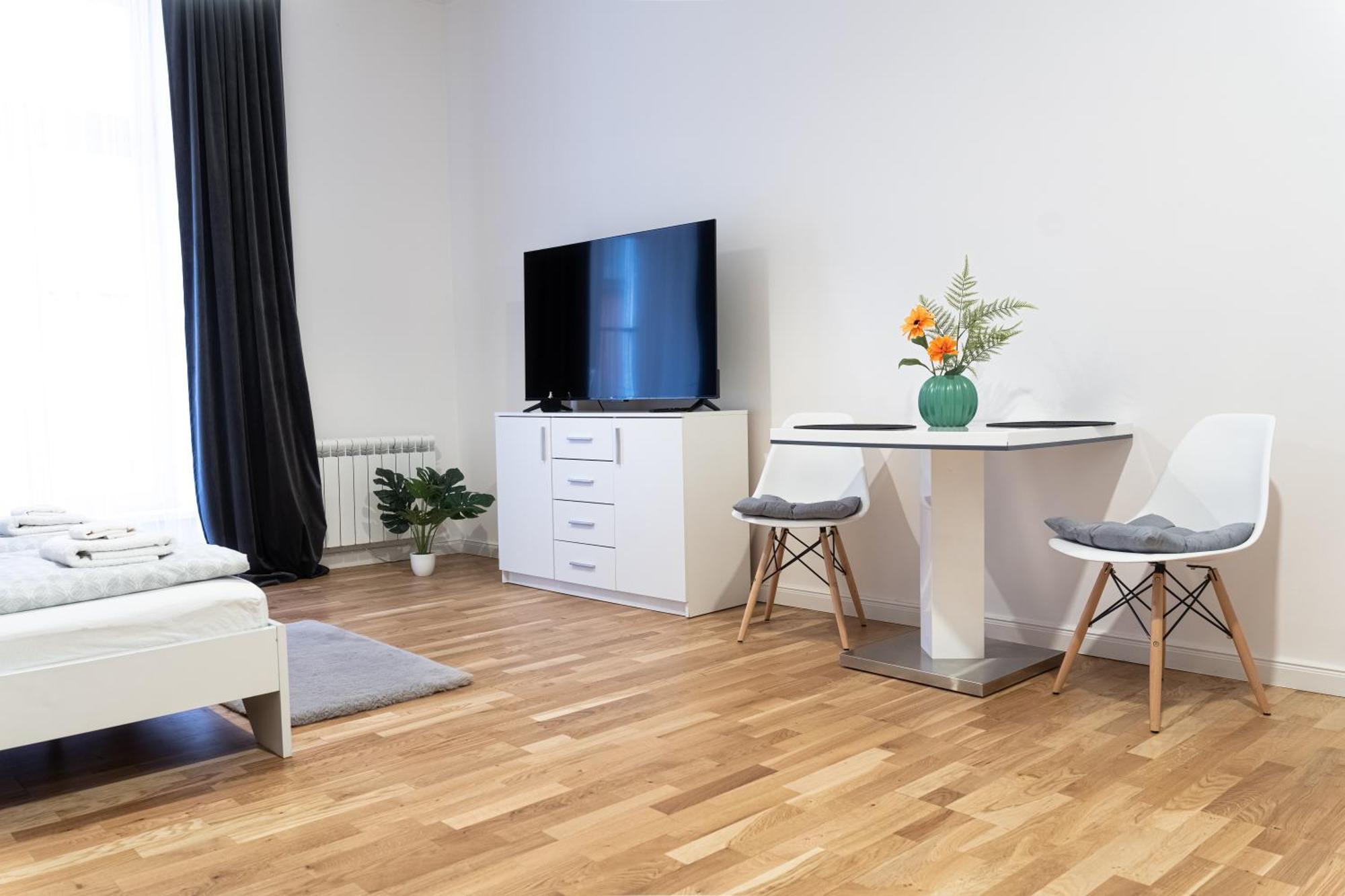 Praha 1 New Just Steps Away From Old Town And The Florence Bus Station Appartamento *
